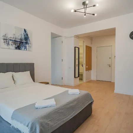 Apartment Politehnica Park With Scenic Views