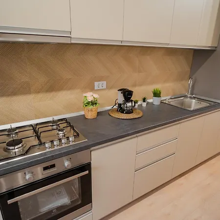 Politehnica Park With Scenic Views Apartment