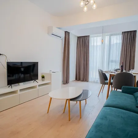 Politehnica Park With Scenic Views Apartment