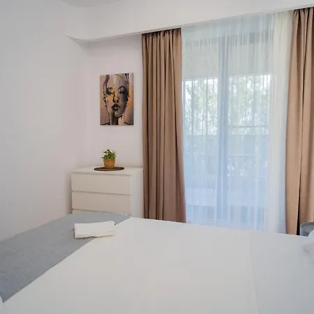 Politehnica Park With Scenic Views Apartment