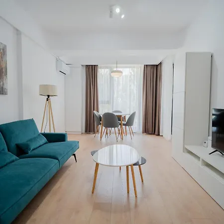 Politehnica Park With Scenic Views Apartment *