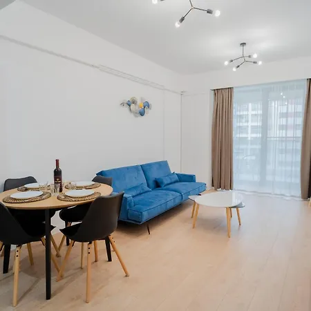 Politehnica Park With Scenic Views Apartment