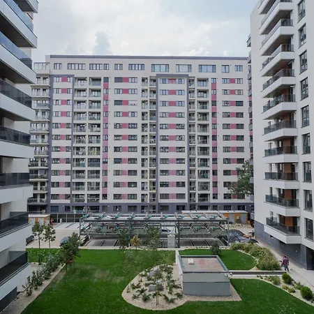 Politehnica Park With Scenic Views Apartment