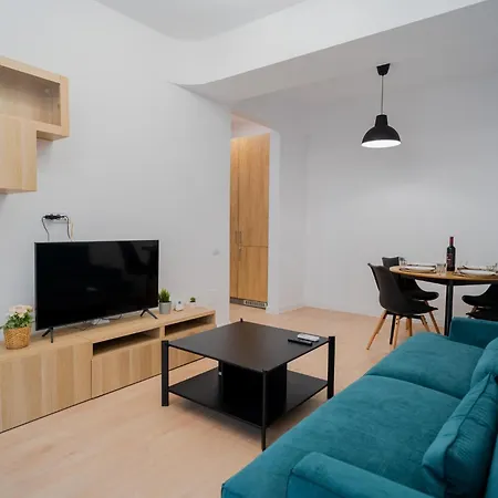 Politehnica Park With Scenic Views Apartment *