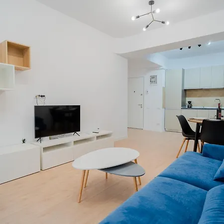 Politehnica Park With Scenic Views Apartment